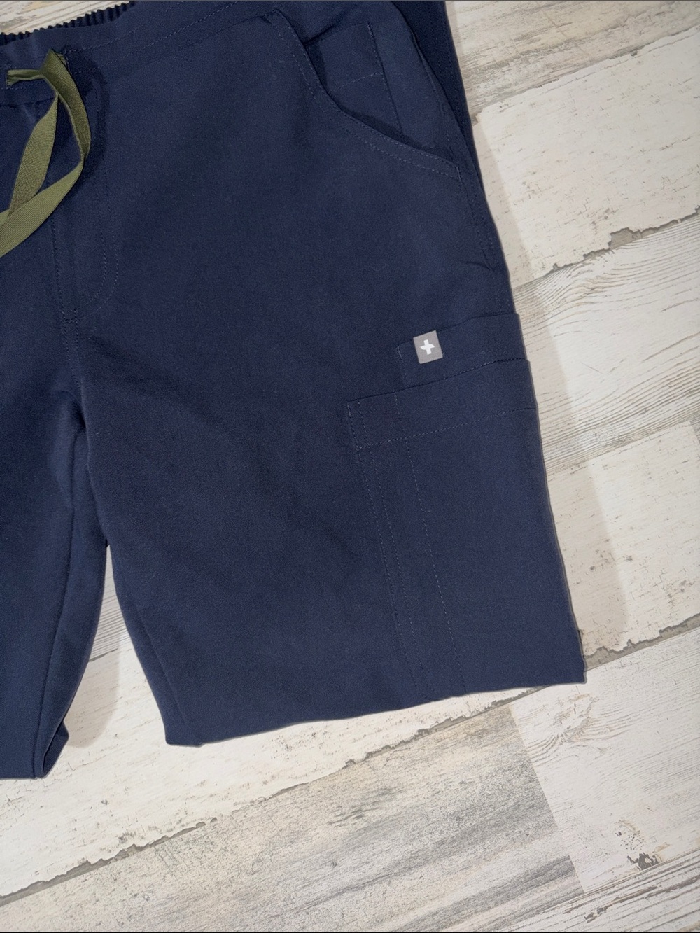 Figs Navy Scrub Bottoms Size XS - Picture 2 of 10